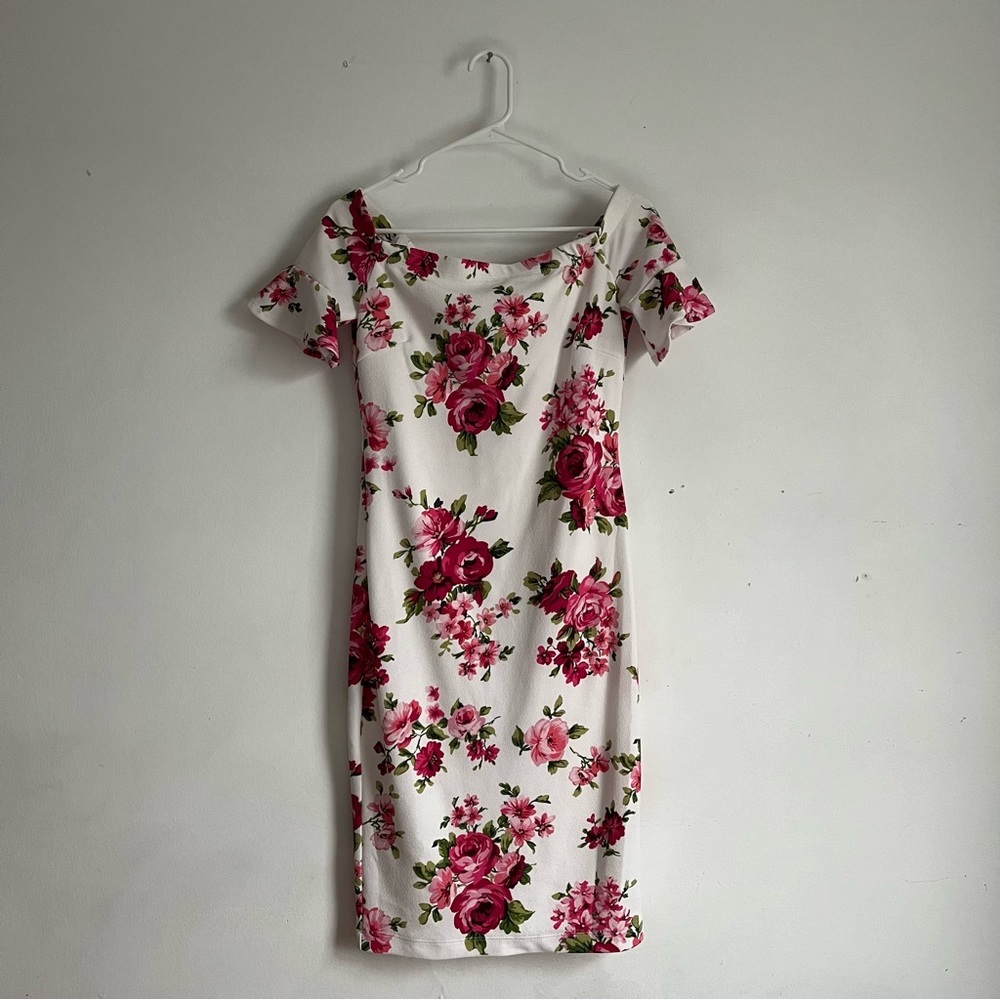 Floral Off the Shoulder Petal Sleeve Spring Bodycon Dress size 6 flower pattern
